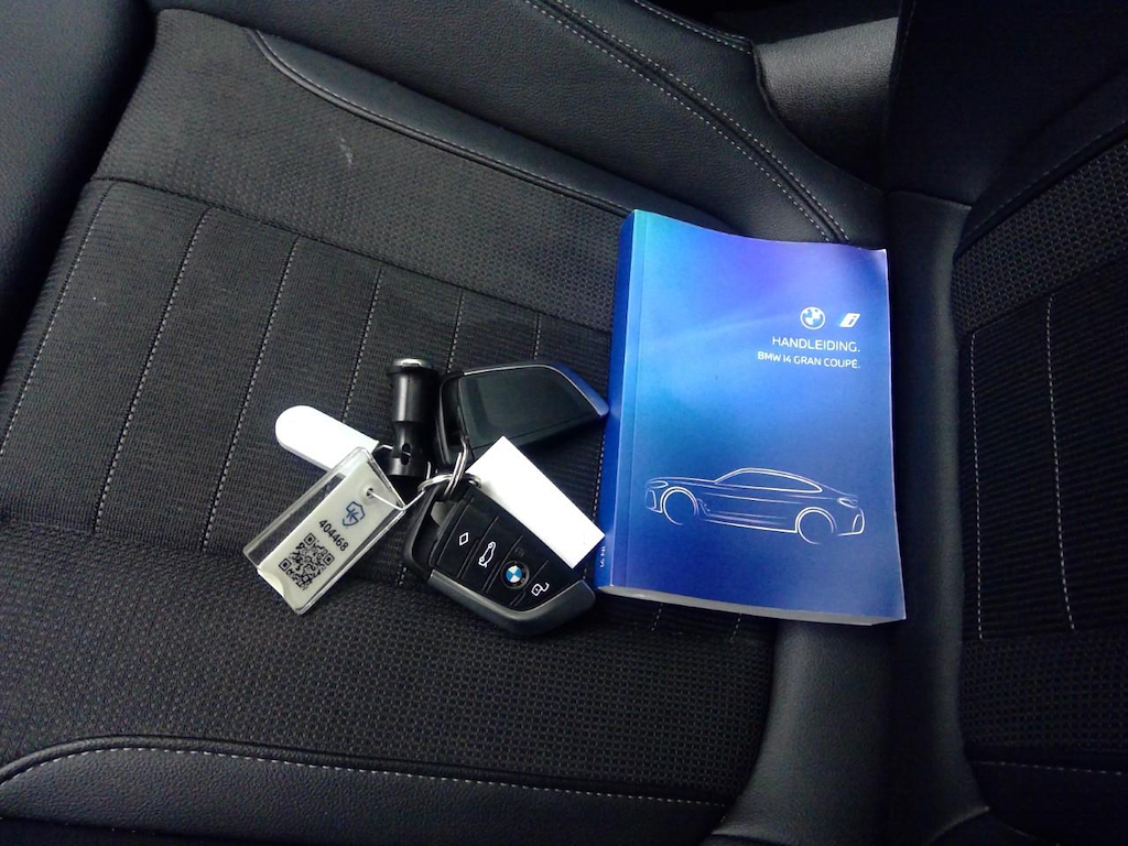 Foto 15 van BMW i4