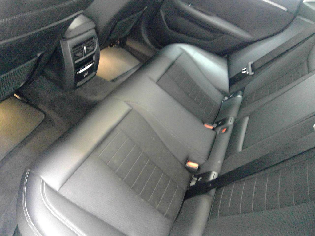 Foto 28 van BMW i4