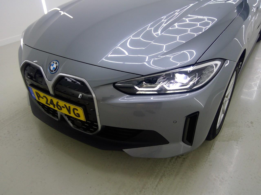 Foto 31 van BMW i4