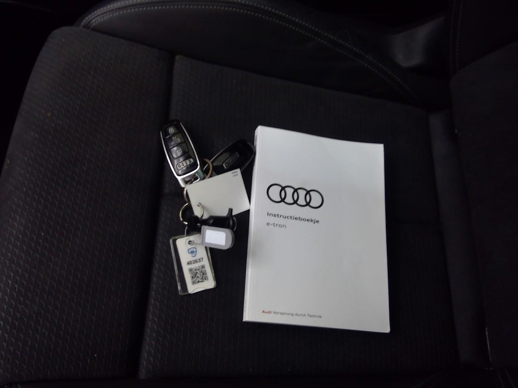 Foto 13 van Audi e-tron sportback