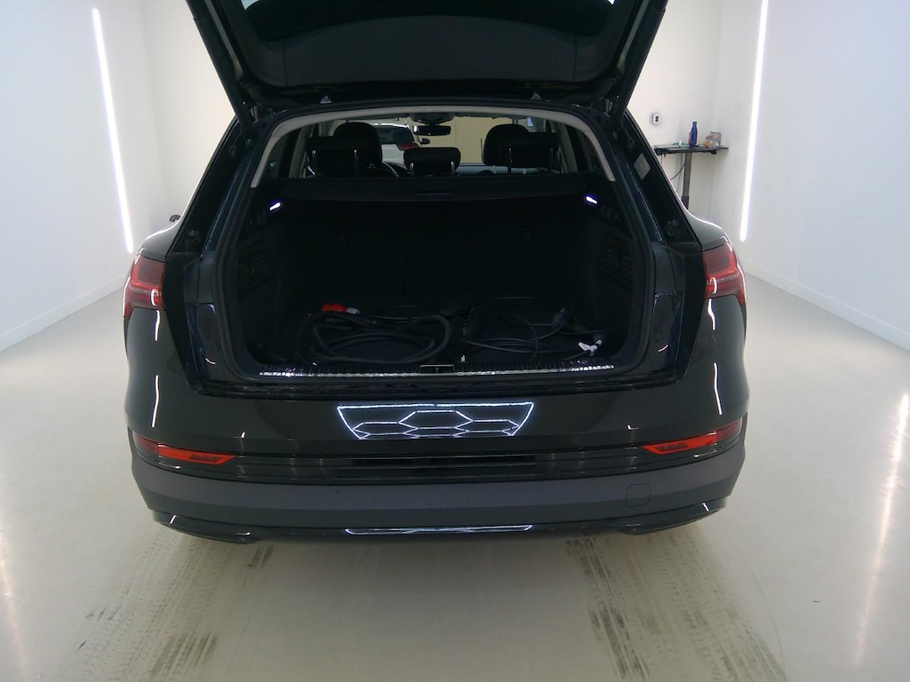 Foto 12 van Audi e-tron