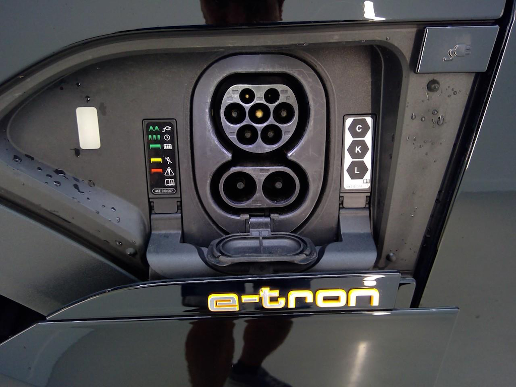 Foto 23 van Audi e-tron