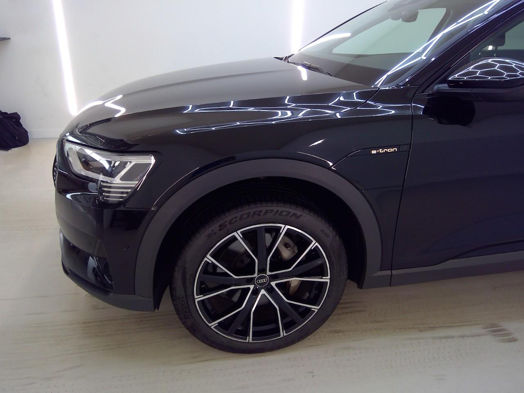 Foto 27 van Audi e-tron
