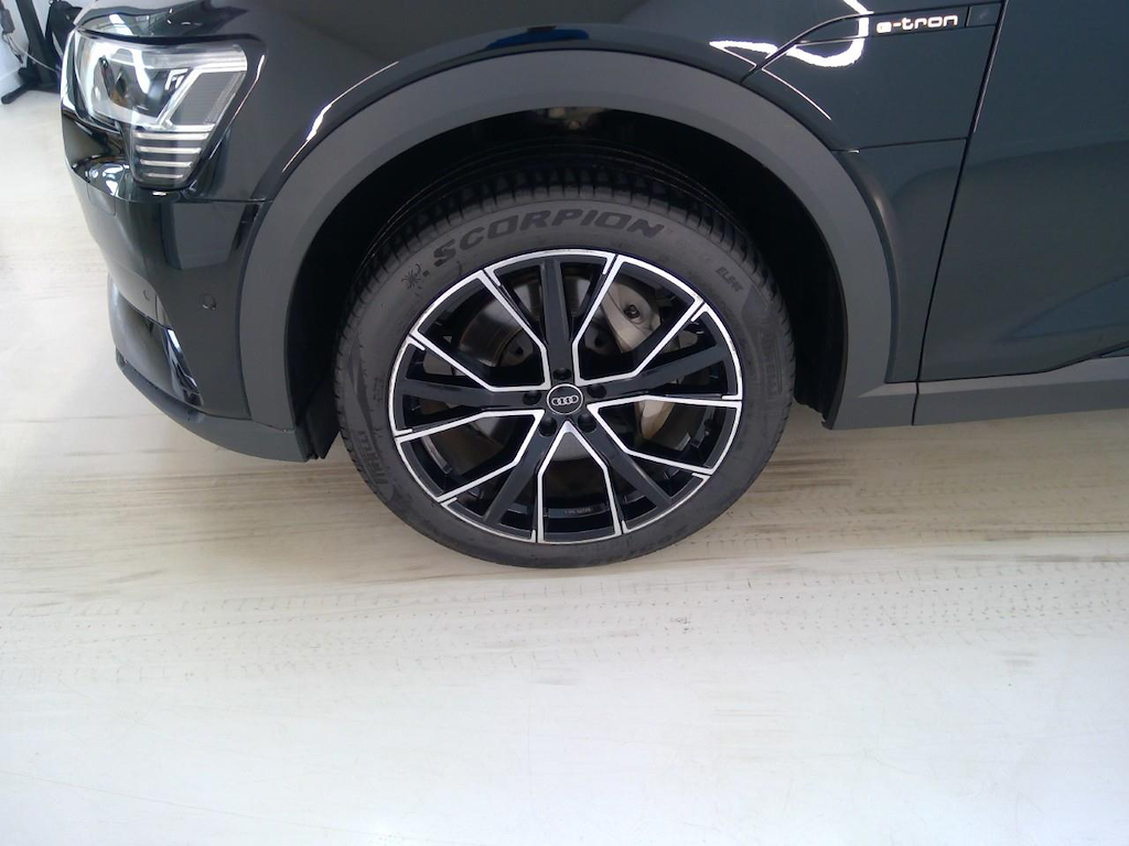 Foto 28 van Audi e-tron