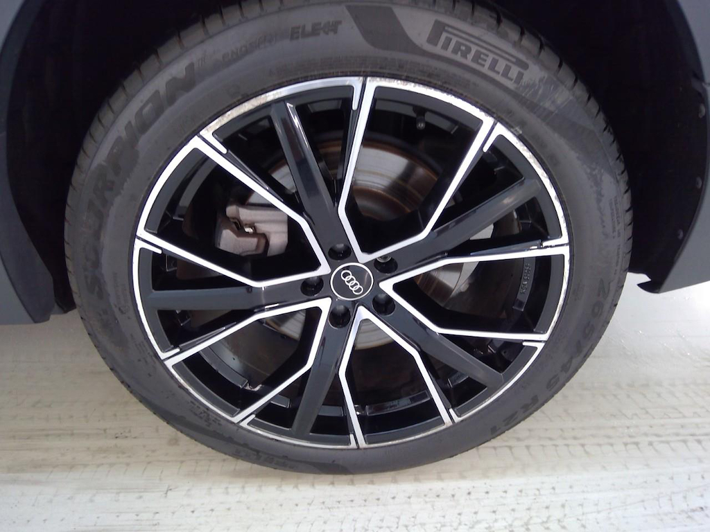 Foto 33 van Audi e-tron