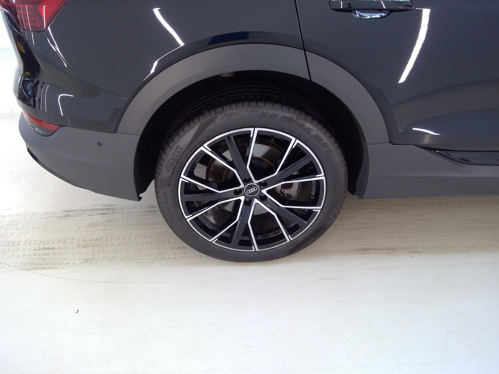 Foto 34 van Audi e-tron