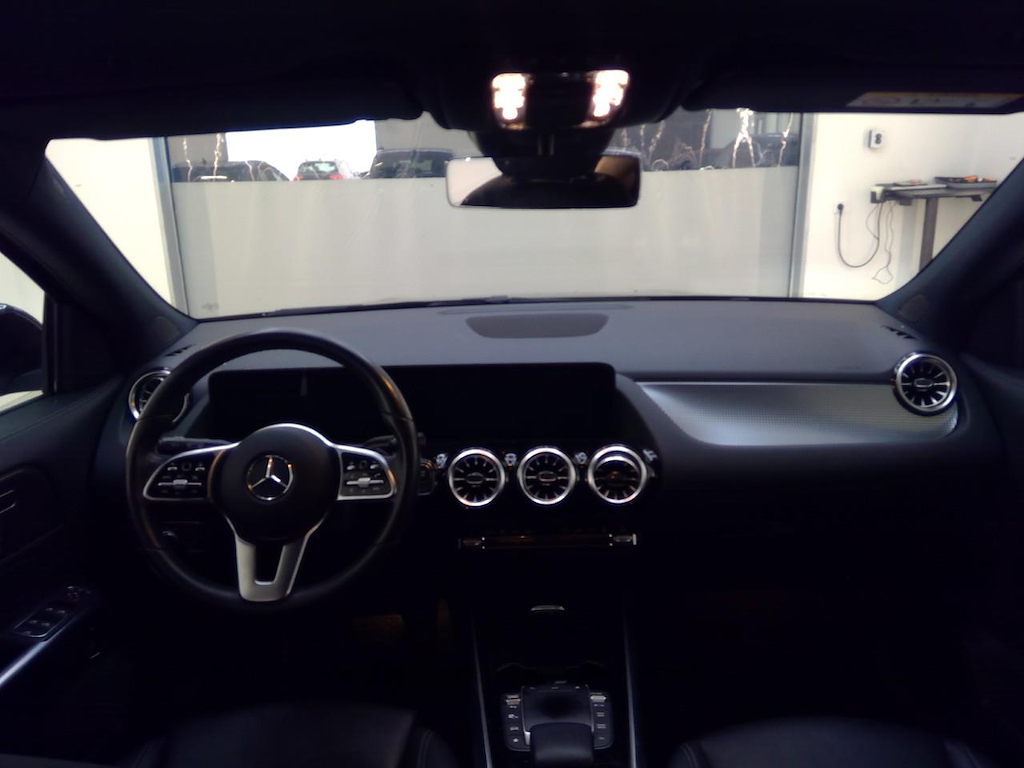 Foto 4 van Mercedes EQA