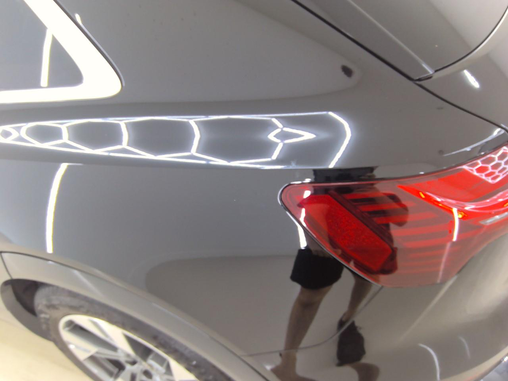 Foto 30 van Audi e-tron