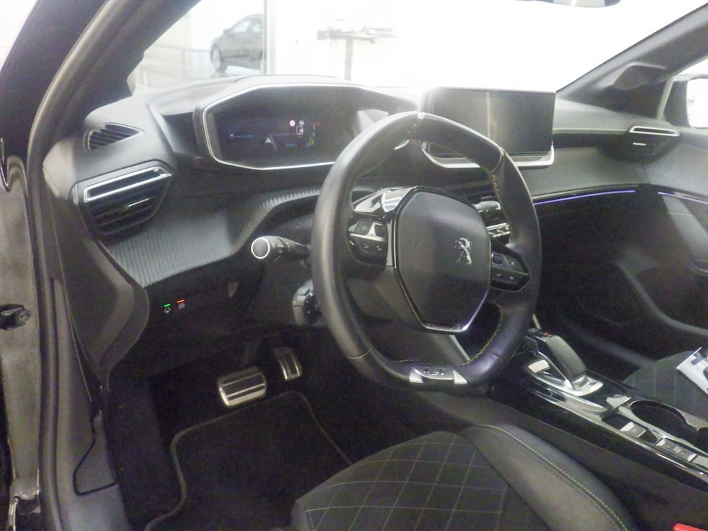 Foto 4 van Peugeot E-208