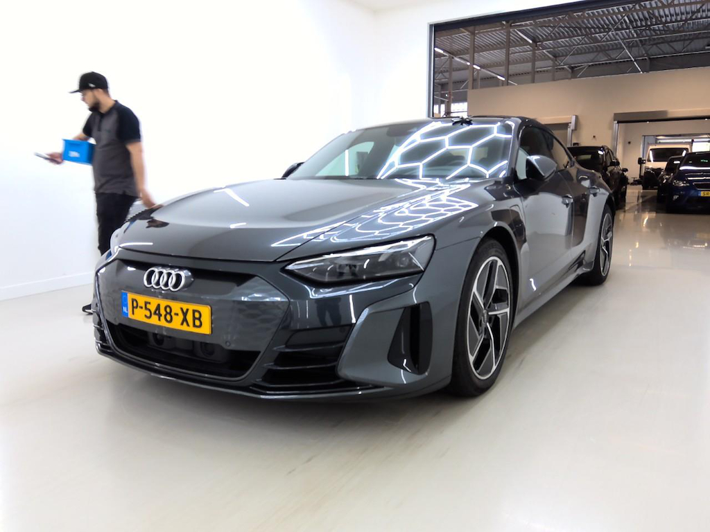 Foto 2 van Audi e-tron GT