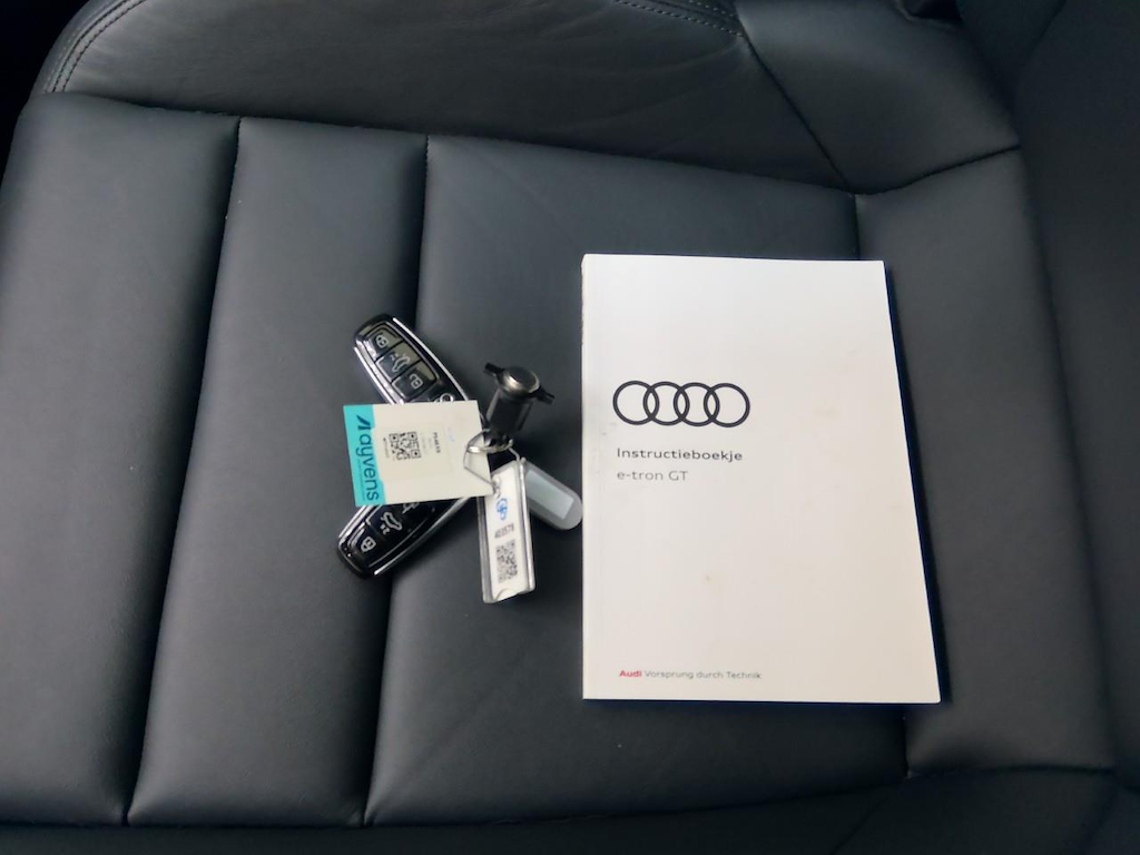 Foto 12 van Audi e-tron GT