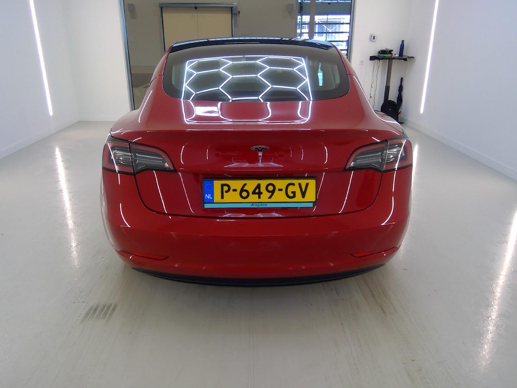 Foto 31 van Tesla Model 3