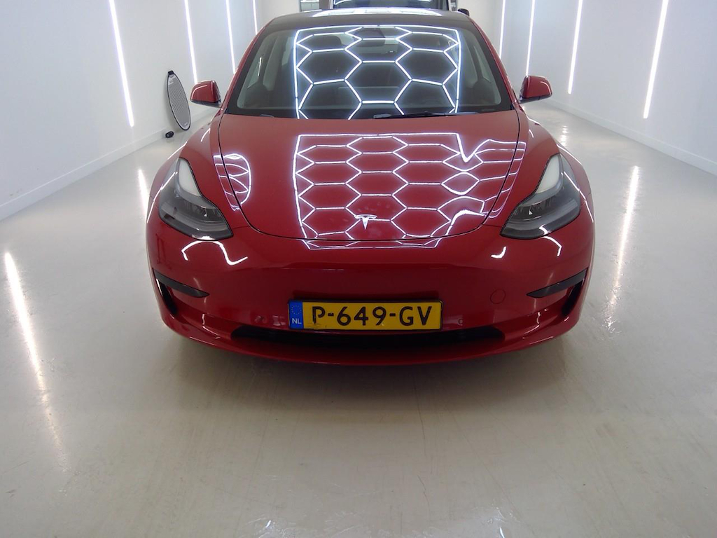 Foto 35 van Tesla Model 3