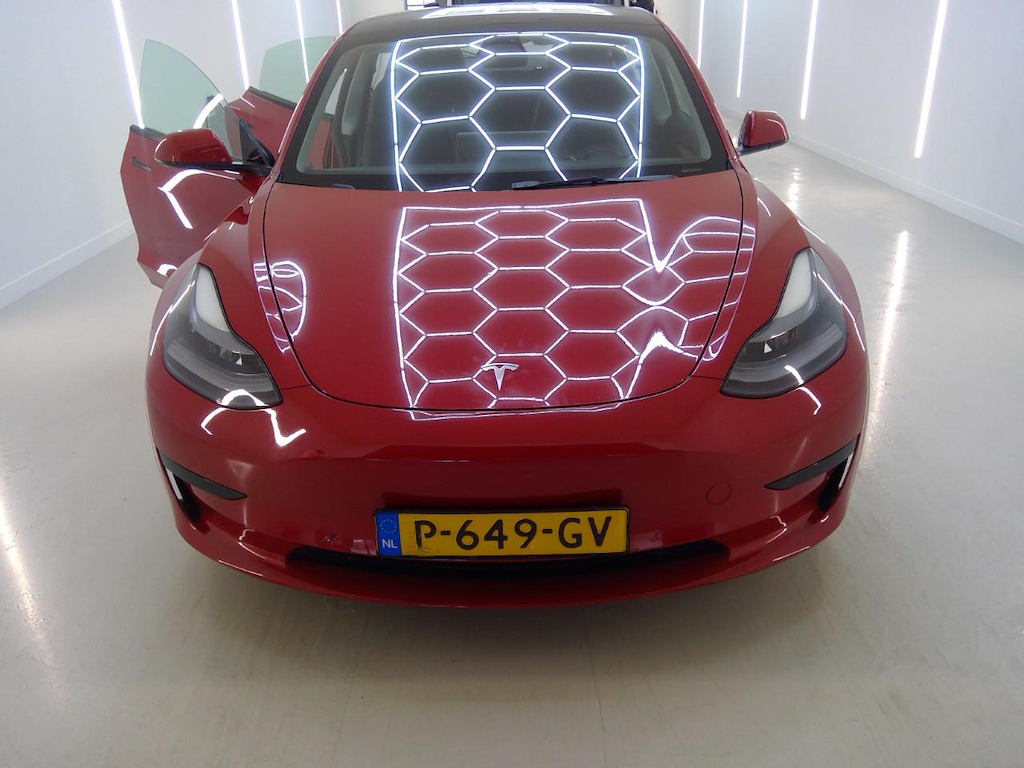 Foto 36 van Tesla Model 3