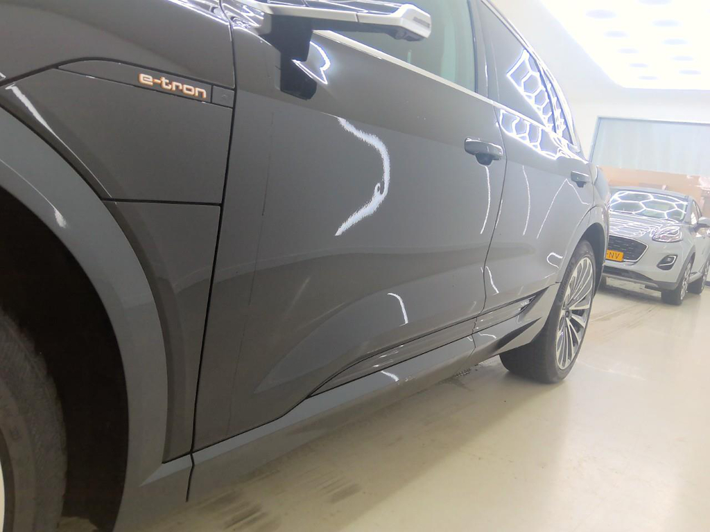 Foto 28 van Audi e-tron