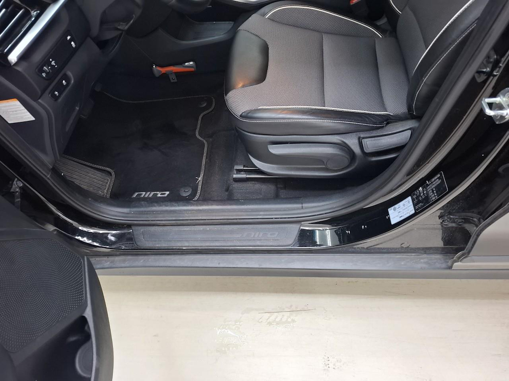Foto 27 van Kia Niro