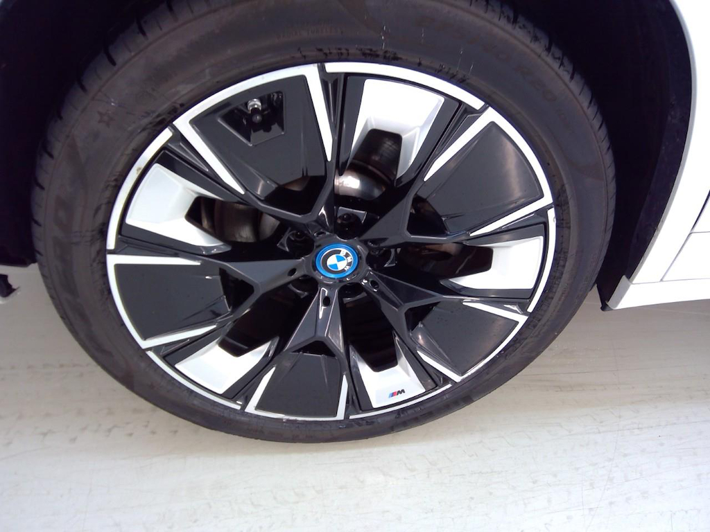 Foto 11 van BMW ix3