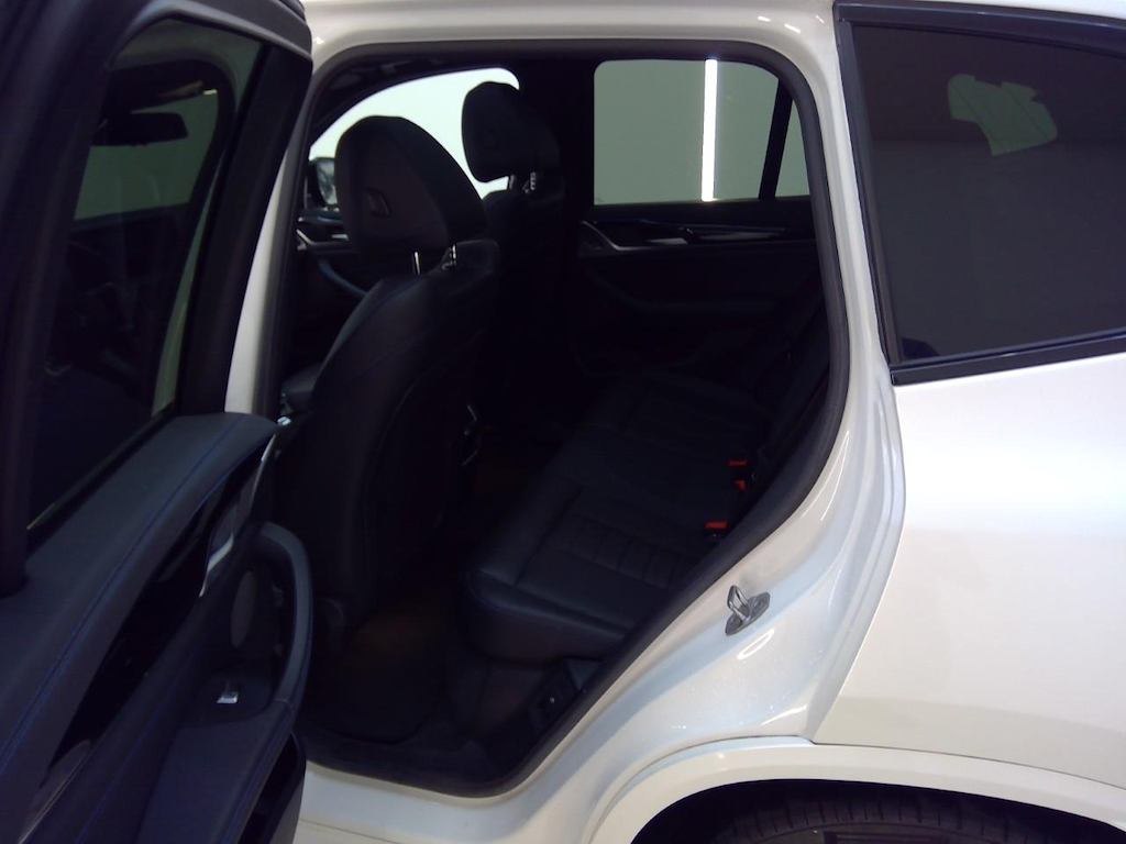 Foto 9 van BMW ix3