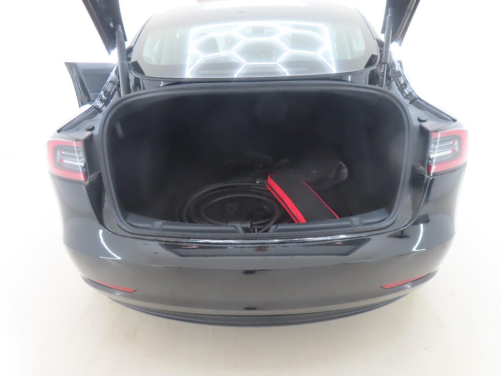 Foto 9 van Tesla Model 3