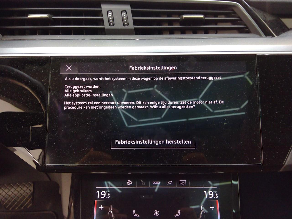 Foto 14 van Audi e-tron