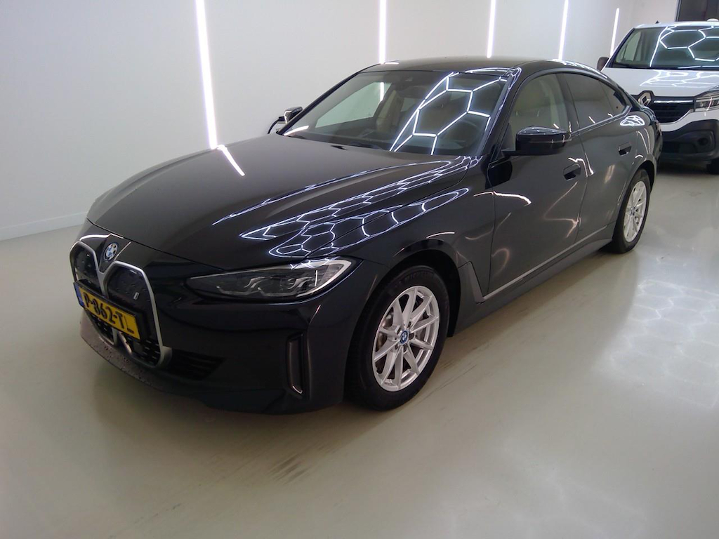 Foto 2 van BMW i4