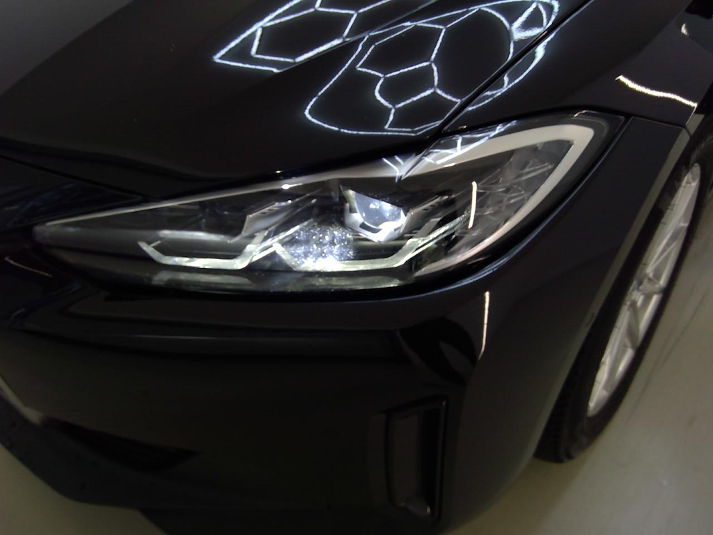 Foto 16 van BMW i4