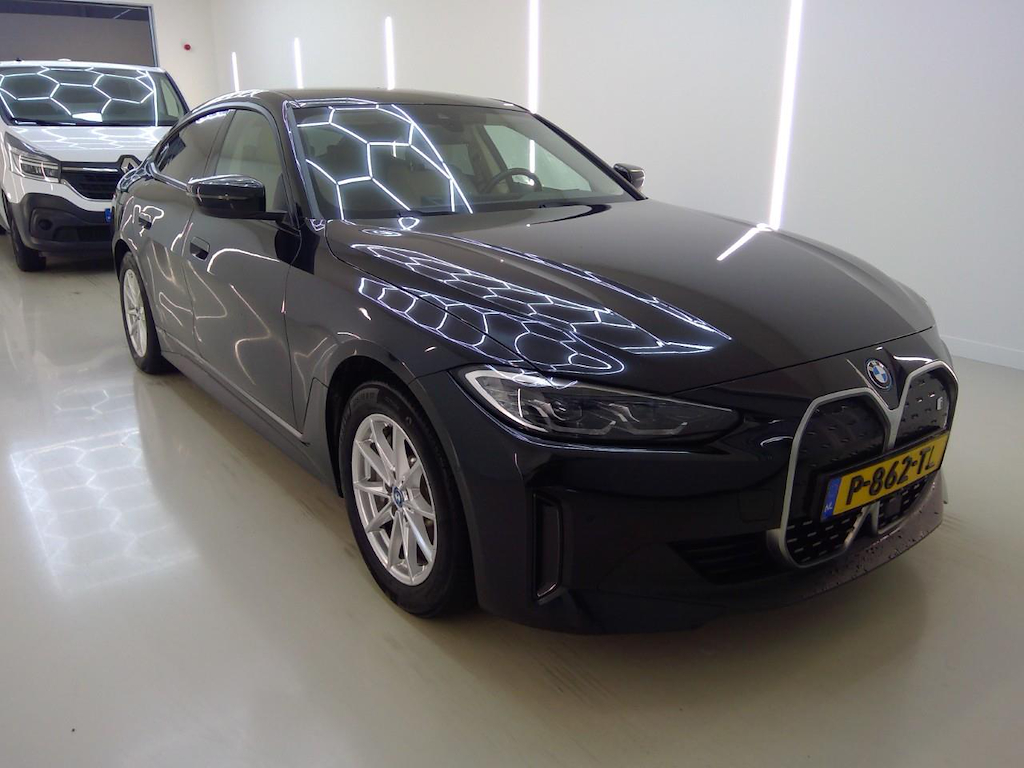 Foto 6 van BMW i4
