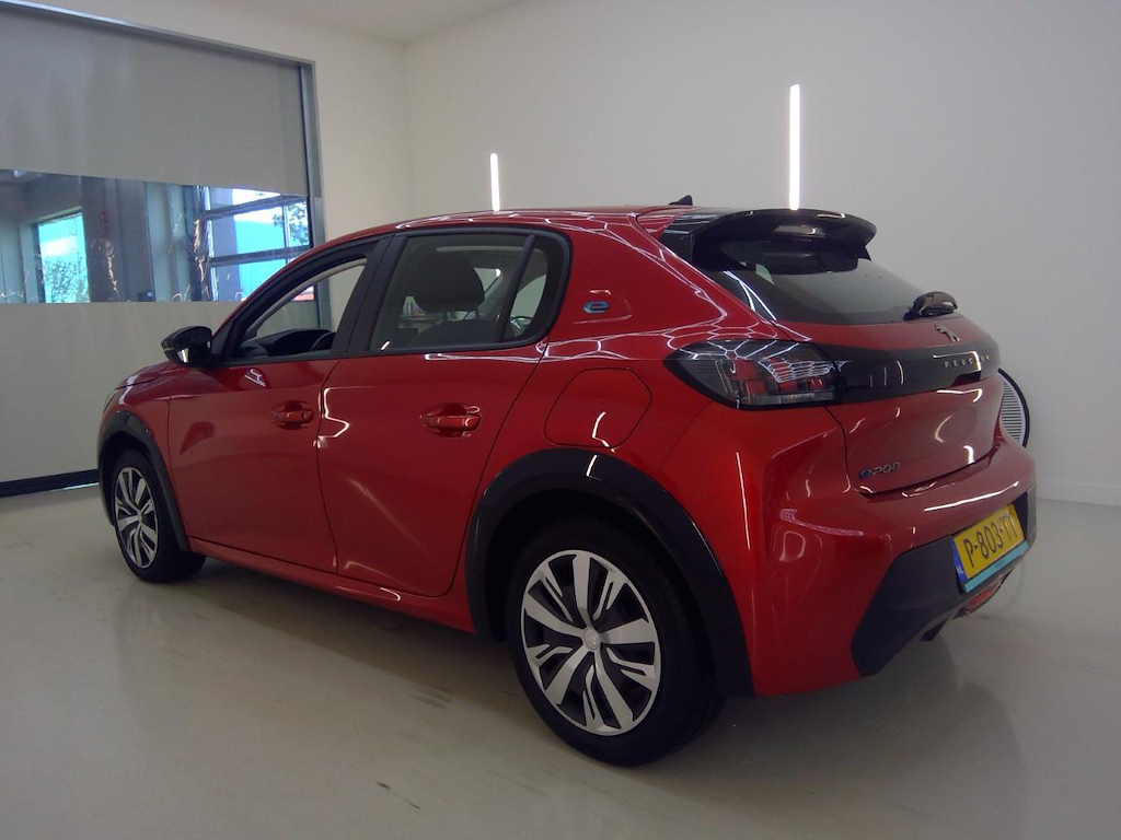 Foto 5 van Peugeot E-208