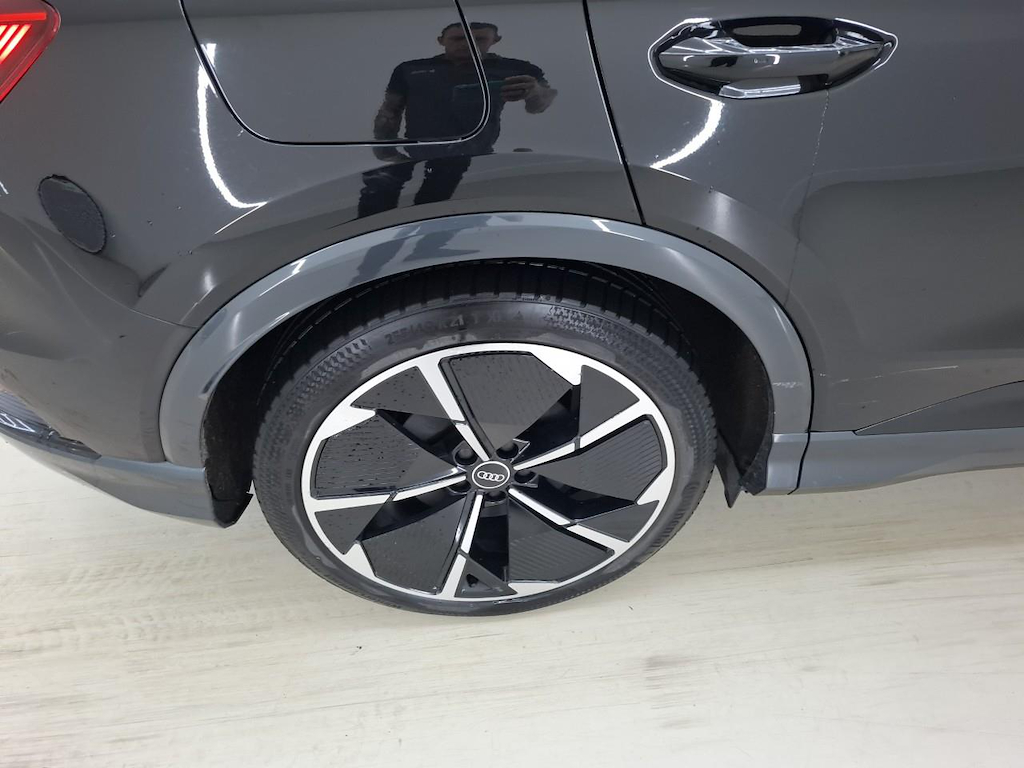 Foto 30 van Audi Q4 e-tron