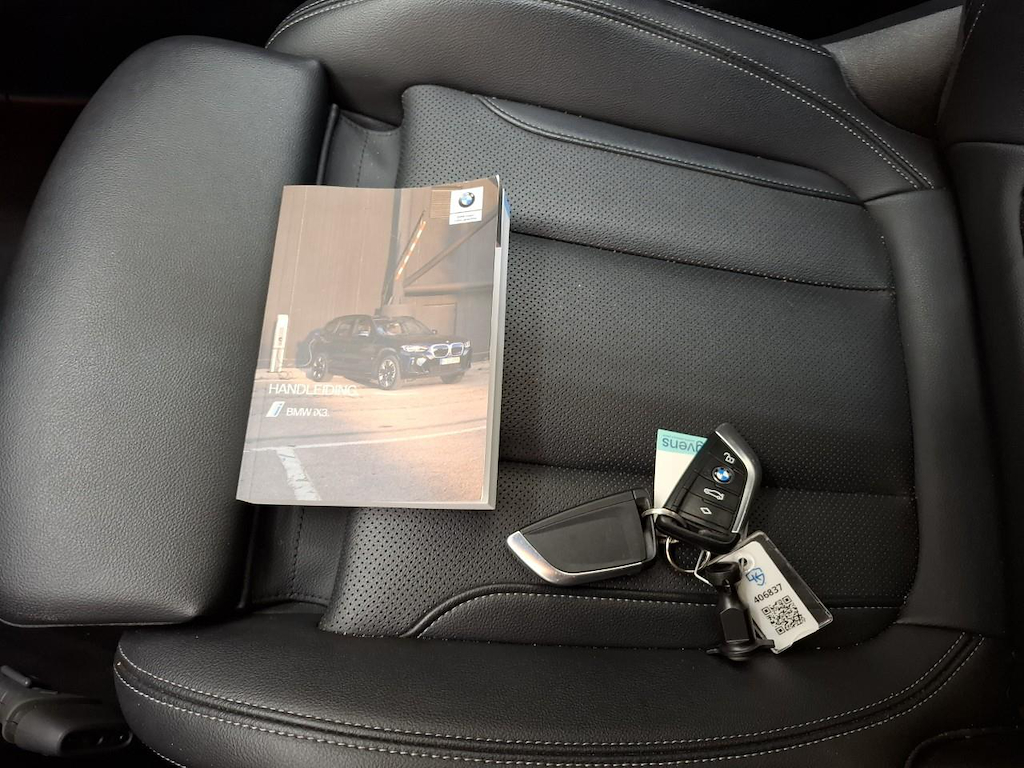 Foto 12 van BMW ix3