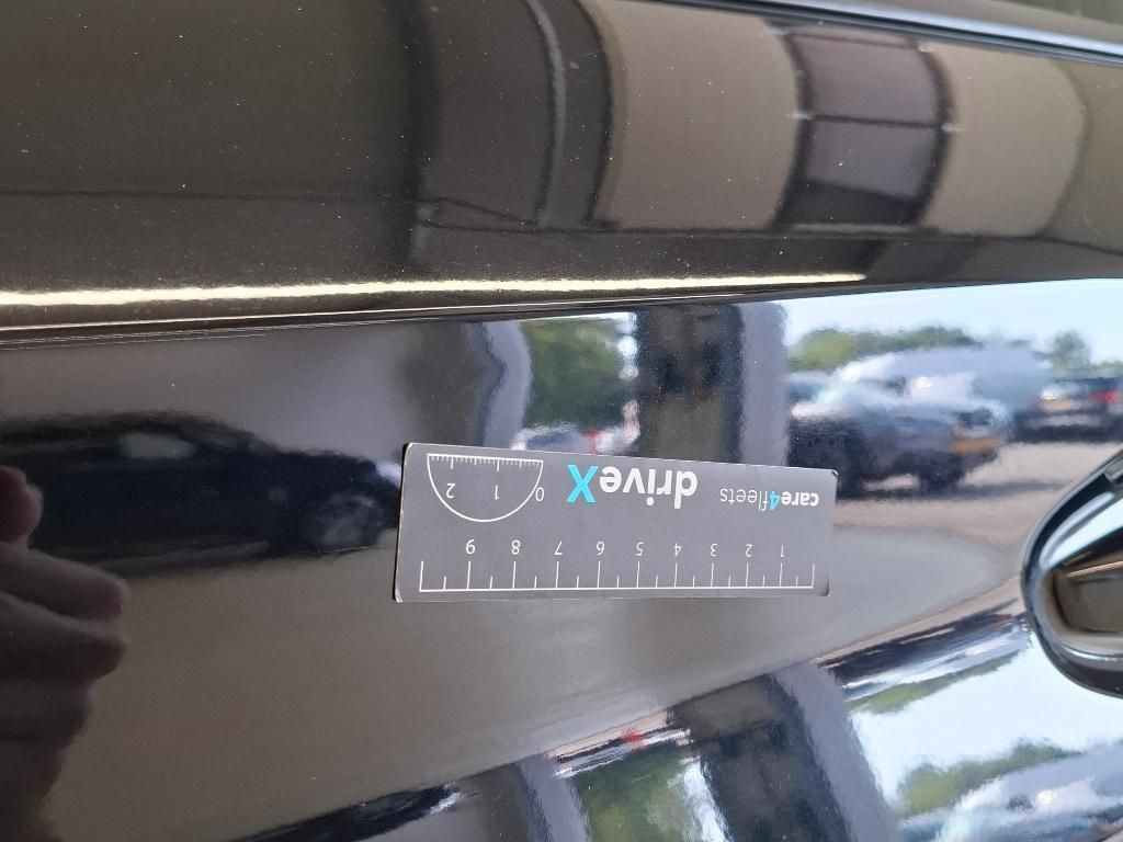 Peugeot 208 1.5 BLUEHDI 75KW S/S 102CV ALLURE, Speed Limiter, Connect: 3D navigation system