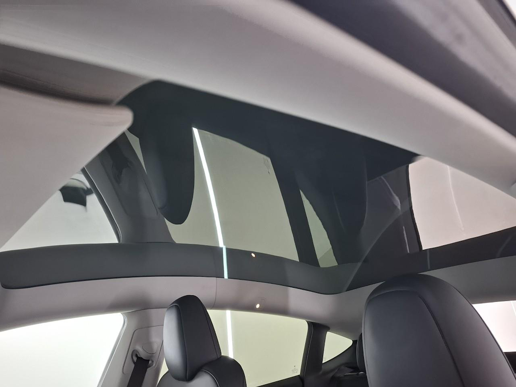 Foto 21 van Tesla Model Y
