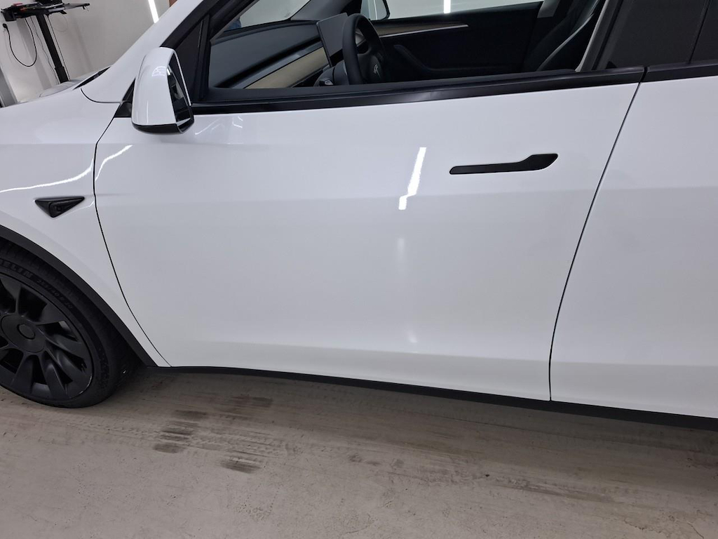 Foto 30 van Tesla Model Y