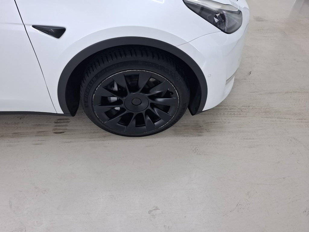 Foto 33 van Tesla Model Y