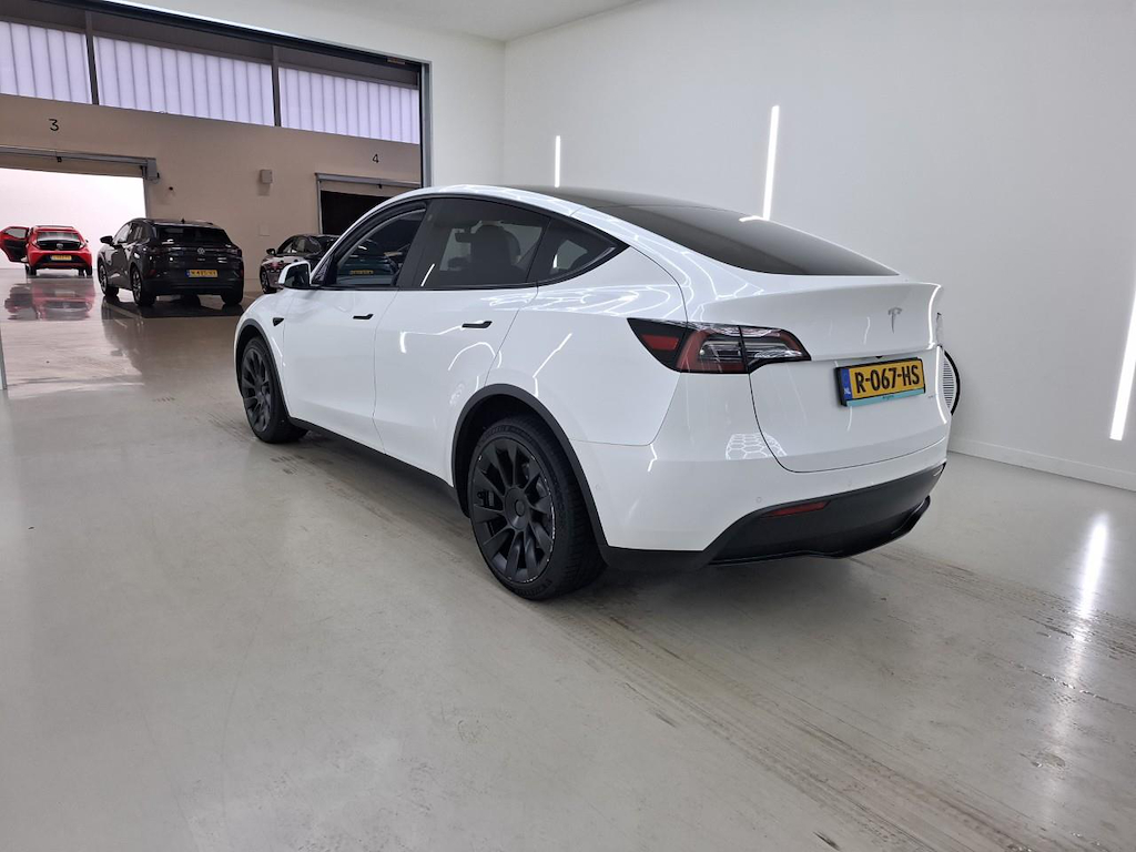 Foto 7 van Tesla Model Y