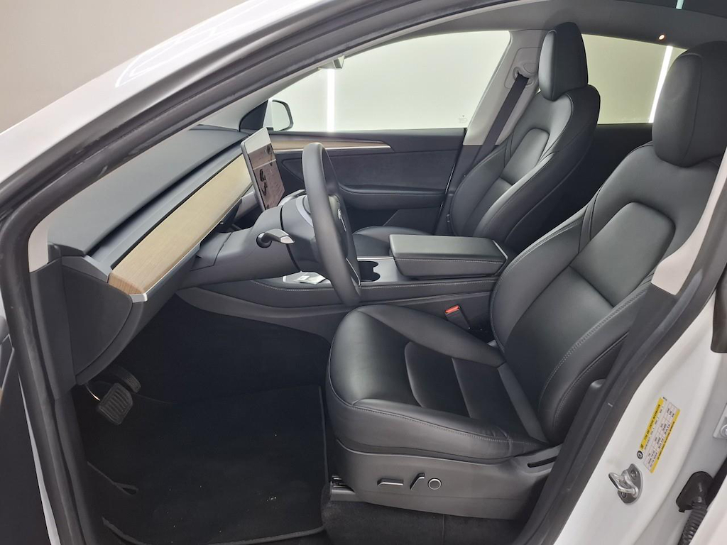 Foto 8 van Tesla Model Y