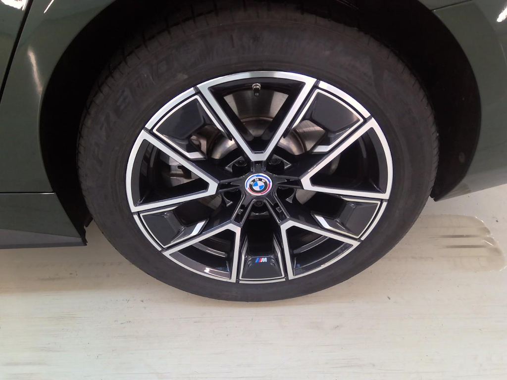 Foto 14 van BMW i4