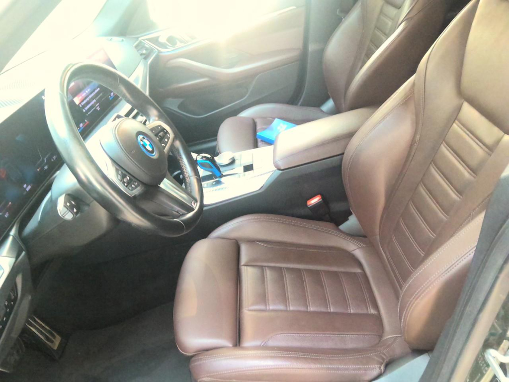 Foto 16 van BMW i4