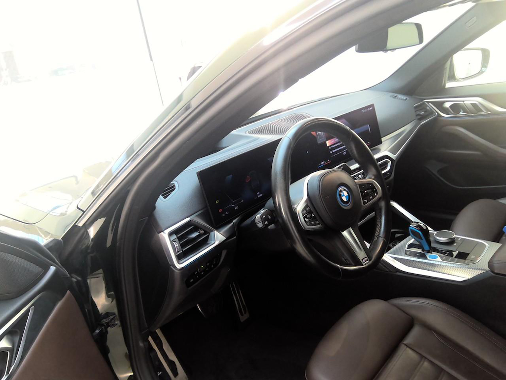 Foto 10 van BMW i4