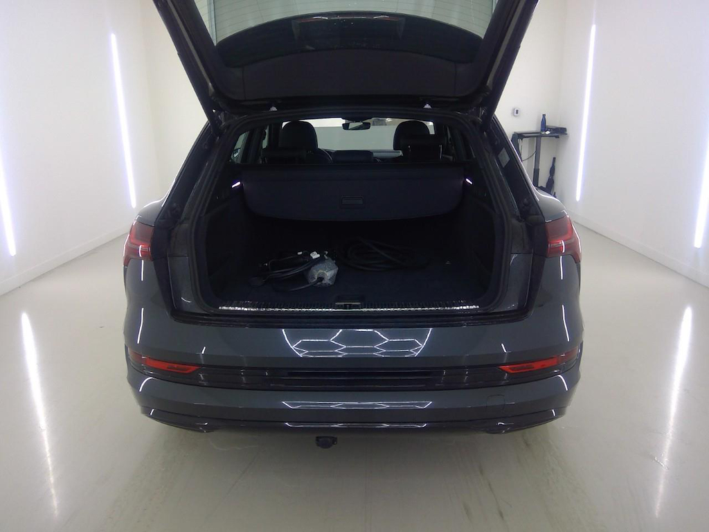Foto 11 van Audi e-tron