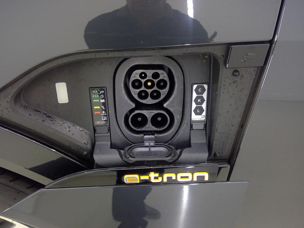 Foto 14 van Audi e-tron