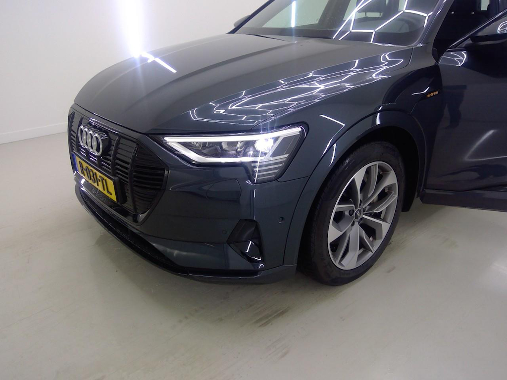 Foto 20 van Audi e-tron