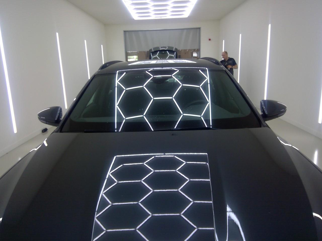 Foto 23 van Audi e-tron