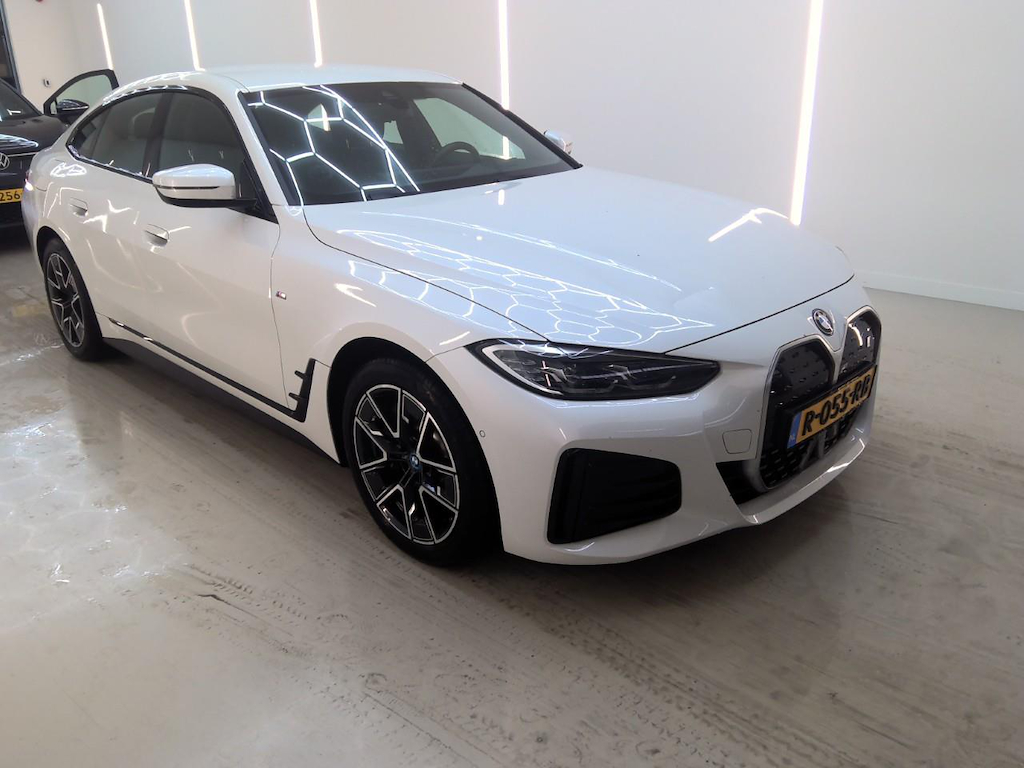 Foto 3 van BMW i4