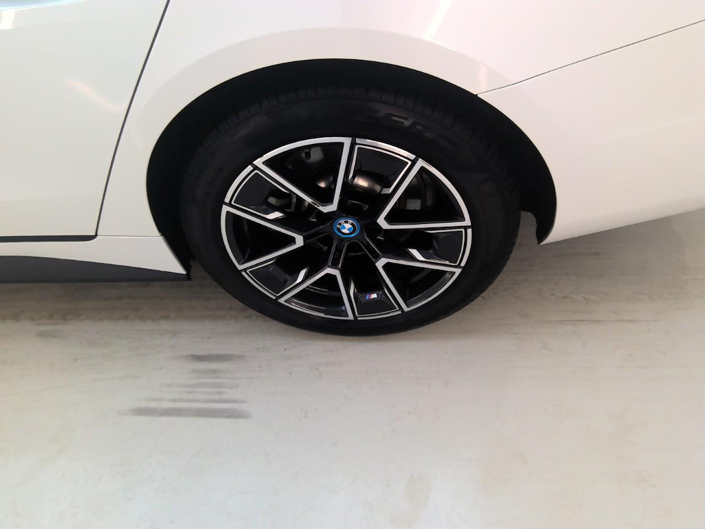 Foto 24 van BMW i4