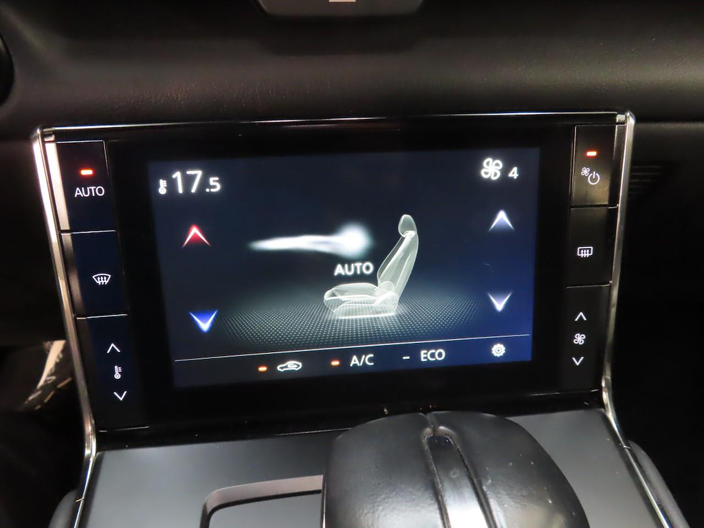 Photo 17 of Mazda MX-30