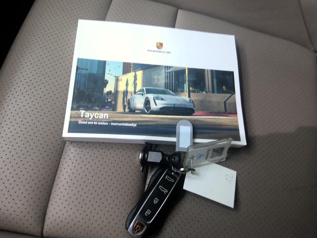 Foto 15 van Porsche Taycan