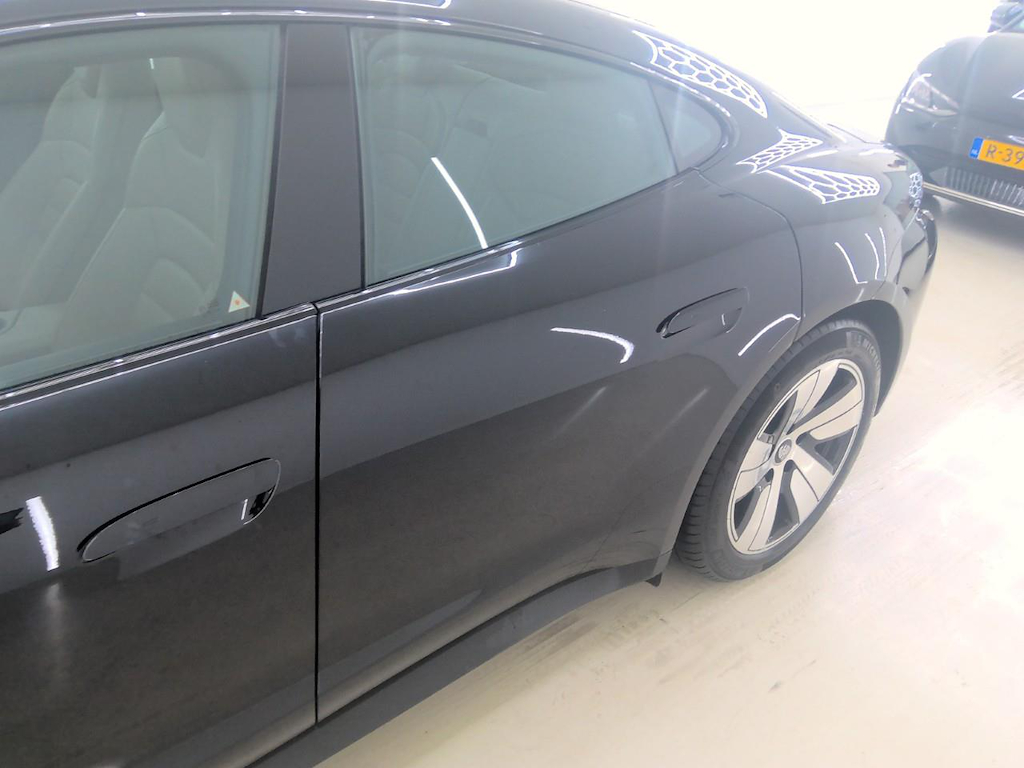 Foto 24 van Porsche Taycan