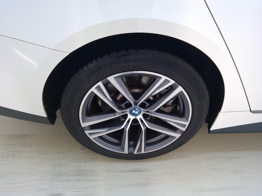 Foto 12 van BMW i4
