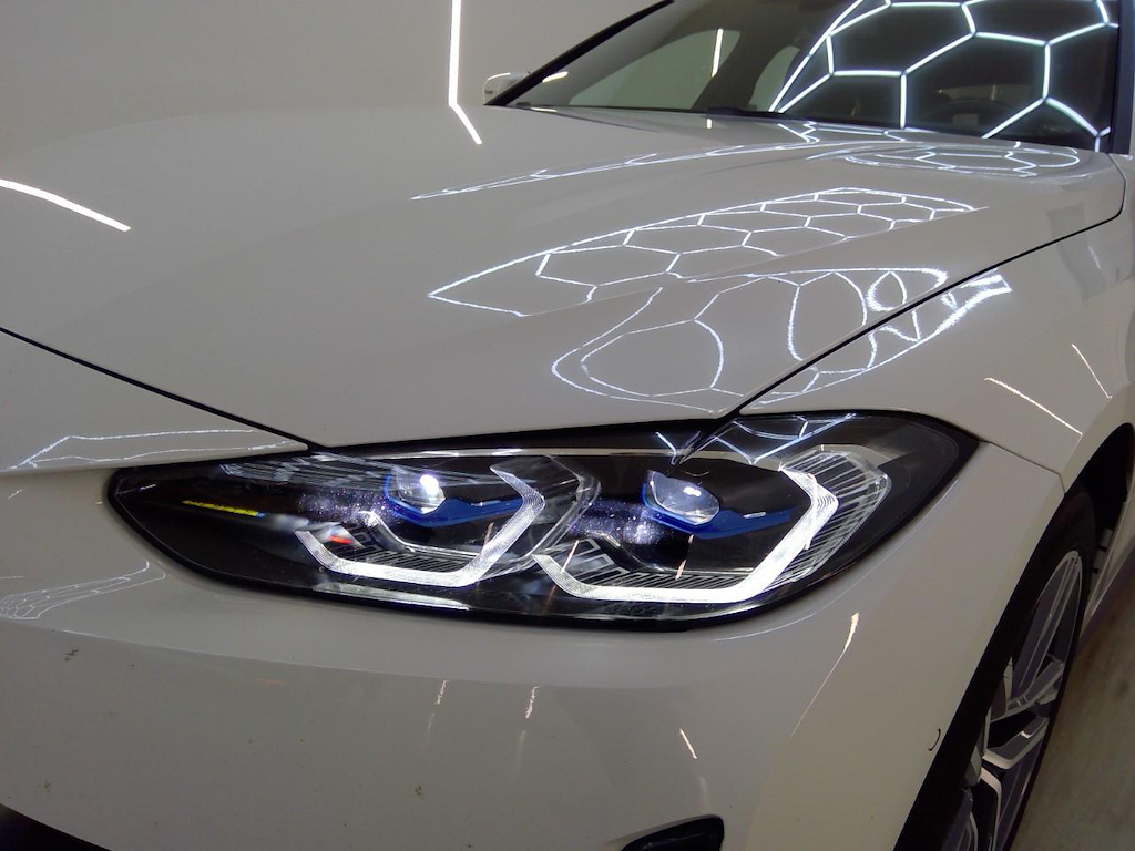 Foto 17 van BMW i4